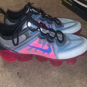 Big kids Nike Vapormax, size 7Y
